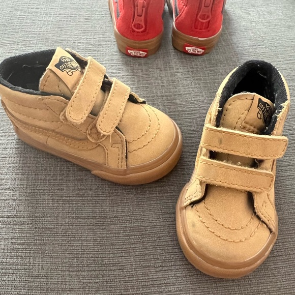 2 pair of Vans - Picture 3 of 3